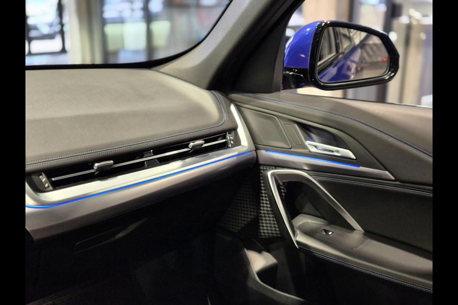 BMW X1 xDrive25e High Executive M-Sport | Panorama | HUD | 360 Camera | Stoelverwarming | Carplay/Android