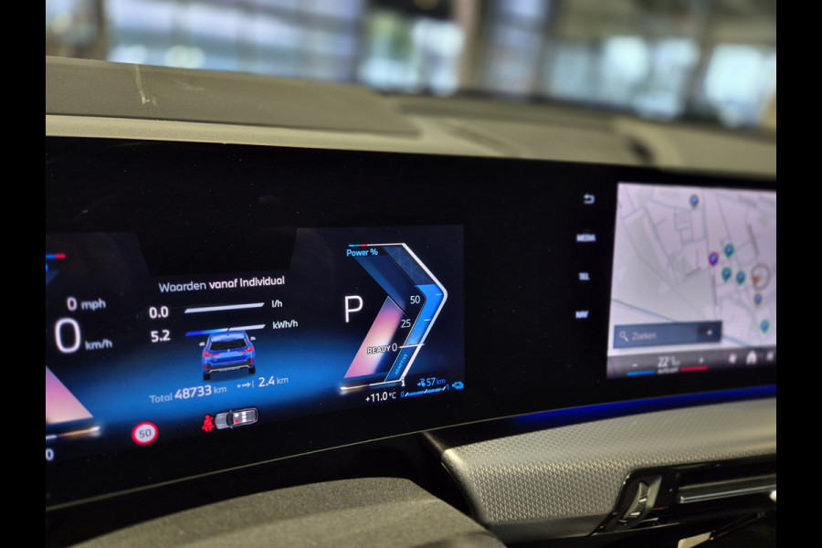 BMW X1 xDrive25e High Executive M-Sport | Panorama | HUD | 360 Camera | Stoelverwarming | Carplay/Android