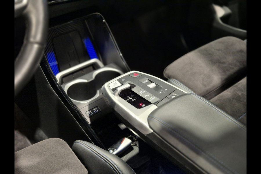 BMW X1 xDrive25e High Executive M-Sport | Panorama | HUD | 360 Camera | Stoelverwarming | Carplay/Android