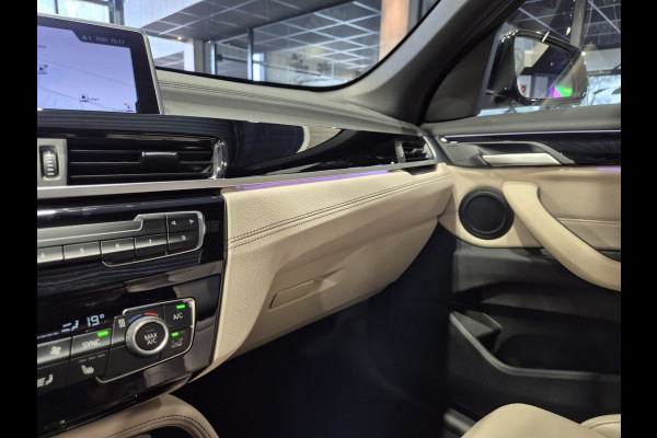 BMW X1 xDrive25e High Executive X-Line | Panorama | Beige leder | Camera | Stoelverw. | Carplay