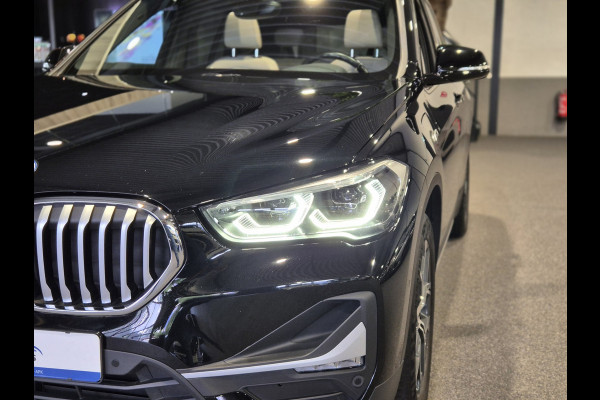 BMW X1 xDrive25e High Executive X-Line | Panorama | Beige leder | Camera | Stoelverw. | Carplay