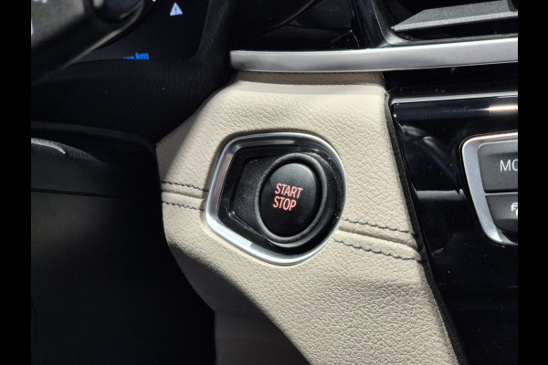 BMW X1 xDrive25e High Executive X-Line | Panorama | Beige leder | Camera | Stoelverw. | Carplay