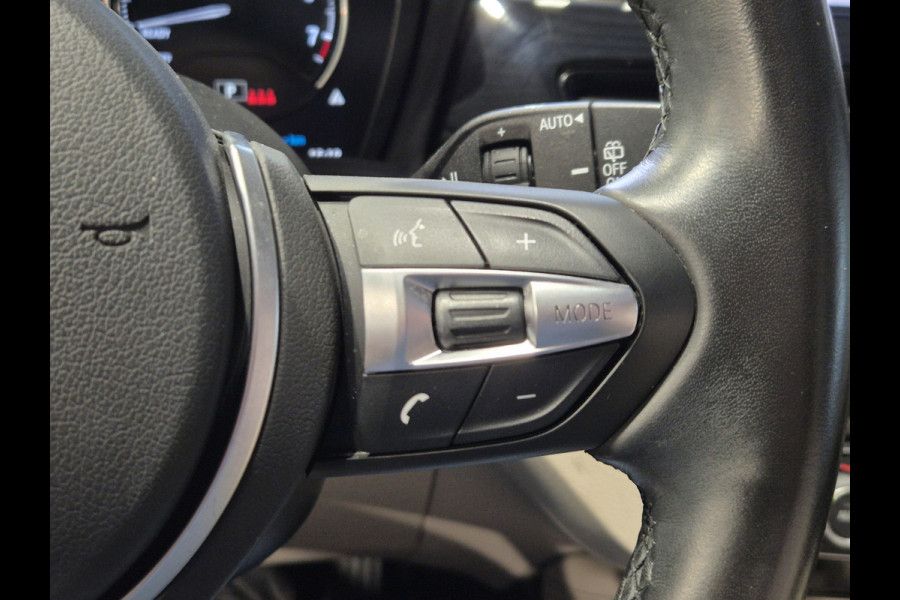 BMW X1 xDrive25e High Executive X-Line | Panorama | Beige leder | Camera | Stoelverw. | Carplay