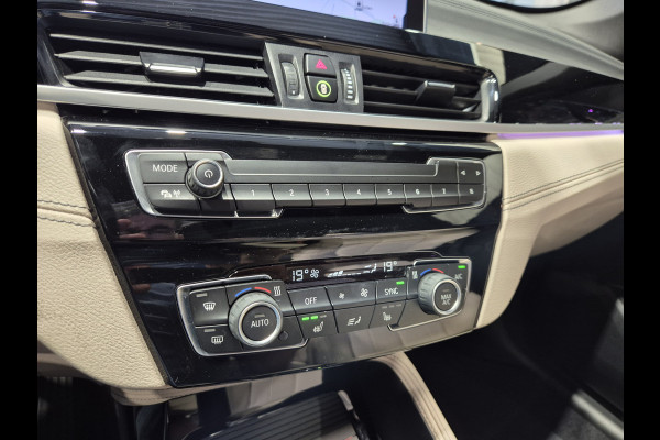 BMW X1 xDrive25e High Executive X-Line | Panorama | Beige leder | Camera | Stoelverw. | Carplay