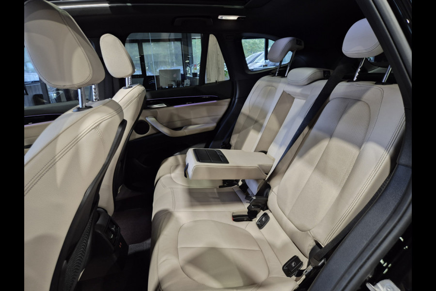 BMW X1 xDrive25e High Executive X-Line | Panorama | Beige leder | Camera | Stoelverw. | Carplay