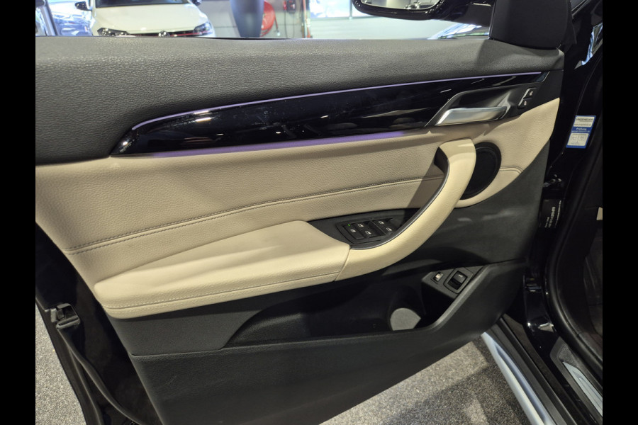 BMW X1 xDrive25e High Executive X-Line | Panorama | Beige leder | Camera | Stoelverw. | Carplay