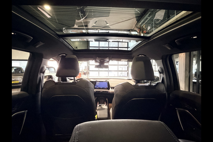 BMW X1 xDrive30e High Executive 326 pk M-Sport | Panorama | HUD | 360 Camera | Carplay/Android