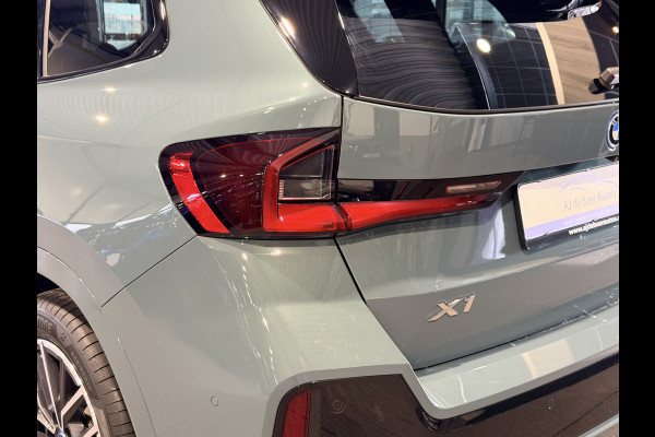 BMW X1 xDrive30e High Executive 326 pk M-Sport | Panorama | HUD | 360 Camera | Carplay/Android