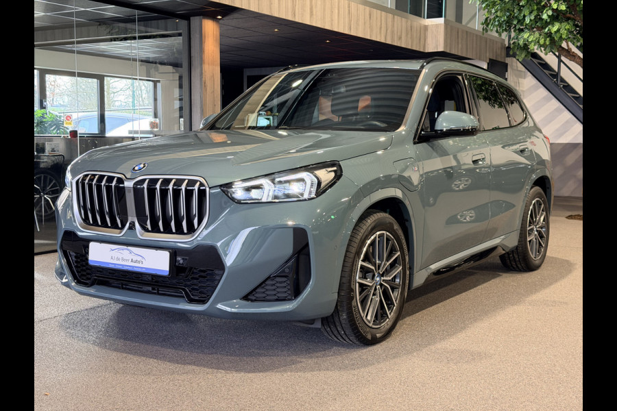 BMW X1 xDrive30e High Executive 326 pk M-Sport | Panorama | HUD | 360 Camera | Carplay/Android
