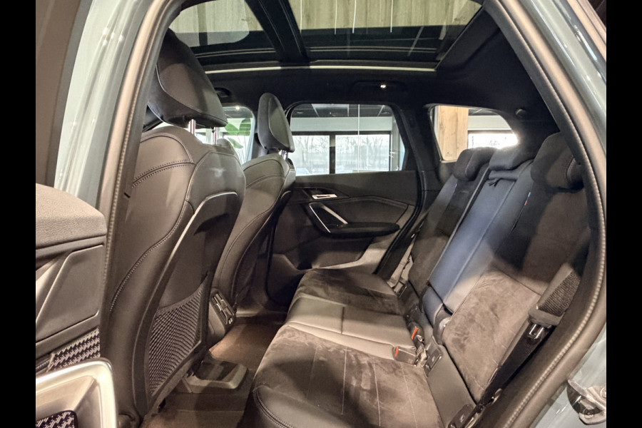 BMW X1 xDrive30e High Executive 326 pk M-Sport | Panorama | HUD | 360 Camera | Carplay/Android