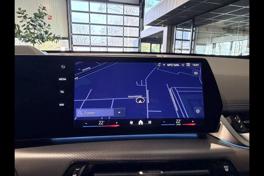 BMW X1 xDrive30e High Executive 326 pk M-Sport | Panorama | HUD | 360 Camera | Carplay/Android