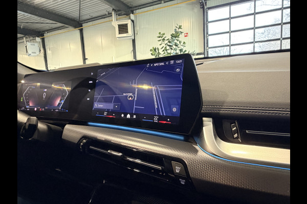BMW X1 xDrive30e High Executive 326 pk M-Sport | Panorama | HUD | 360 Camera | Carplay/Android