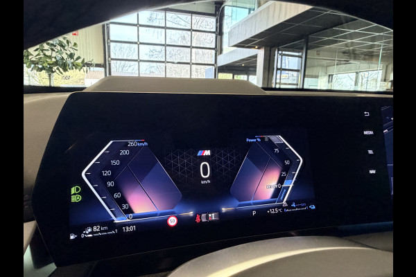 BMW X1 xDrive30e High Executive 326 pk M-Sport | Panorama | HUD | 360 Camera | Carplay/Android