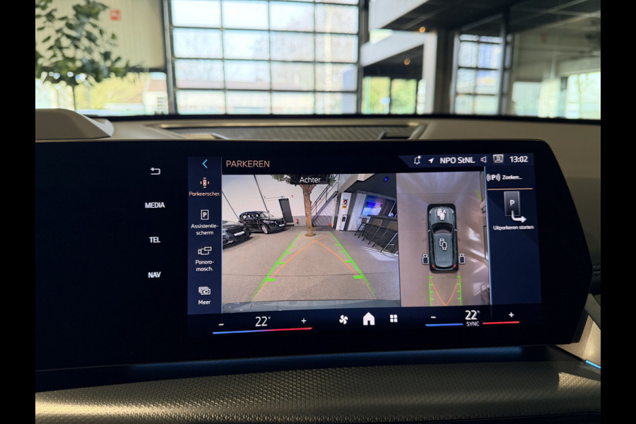 BMW X1 xDrive30e High Executive 326 pk M-Sport | Panorama | HUD | 360 Camera | Carplay/Android