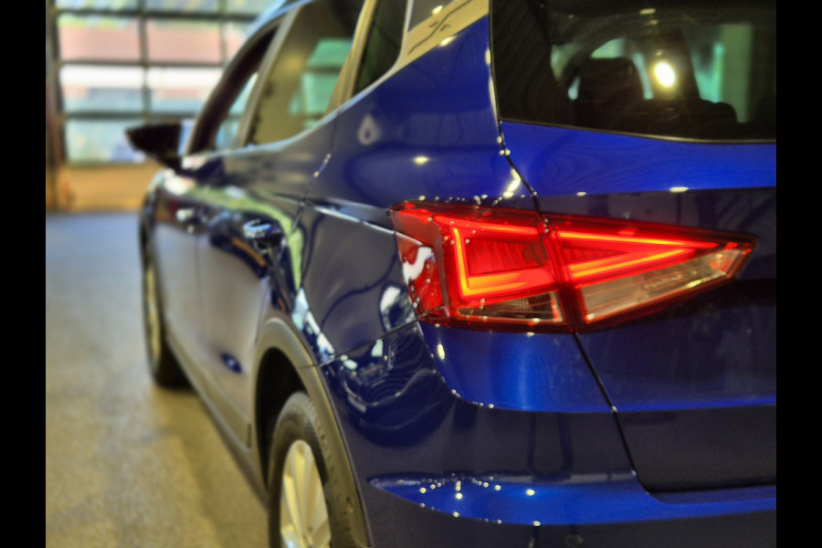 Seat Arona 1.0 TSI Style Business Intense Two-tone | Trekhaak | Navigatie | Digitaal dashboard | Carplay-Android