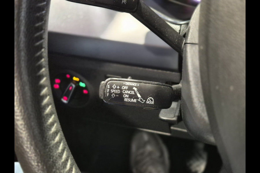 Seat Arona 1.0 TSI Style Business Intense Two-tone | Trekhaak | Navigatie | Digitaal dashboard | Carplay-Android