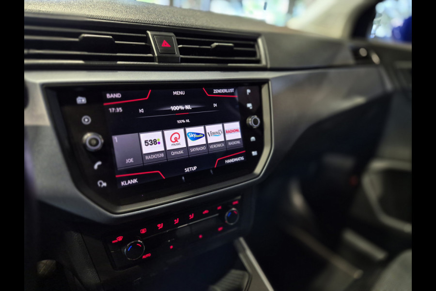 Seat Arona 1.0 TSI Style Business Intense Two-tone | Trekhaak | Navigatie | Digitaal dashboard | Carplay-Android