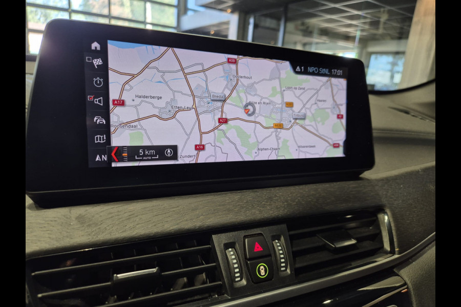 BMW X1 xDrive25e High Executive M-Sport | Panorama | 19” | Leder | HUD | Camera