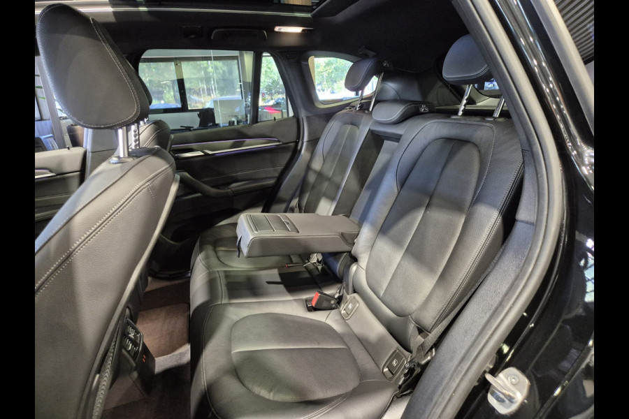 BMW X1 xDrive25e High Executive M-Sport | Panorama | 19” | Leder | HUD | Camera