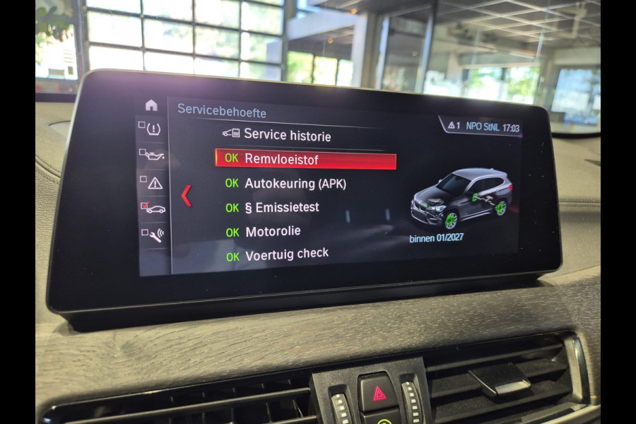 BMW X1 xDrive25e High Executive M-Sport | Panorama | 19” | Leder | HUD | Camera