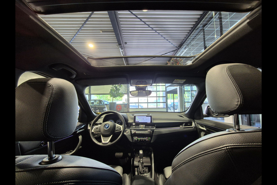 BMW X1 xDrive25e High Executive X-Line | Panorama | Trekhaak | Camera