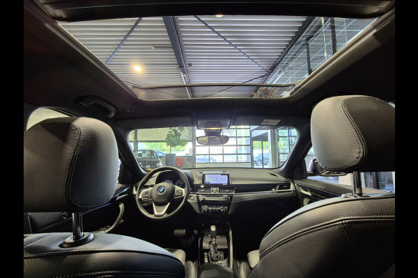 BMW X1 xDrive25e High Executive X-Line | Panorama | Trekhaak | Camera