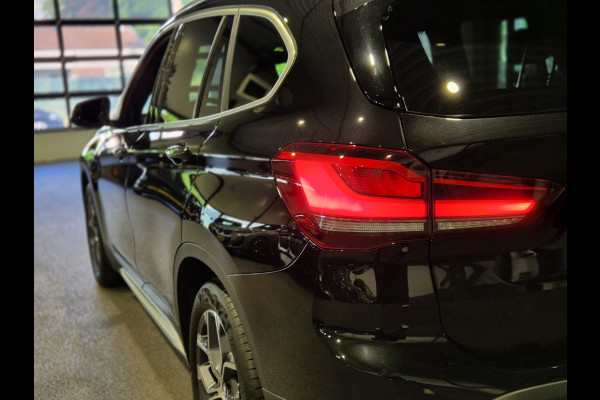 BMW X1 xDrive25e High Executive X-Line | Panorama | Trekhaak | Camera