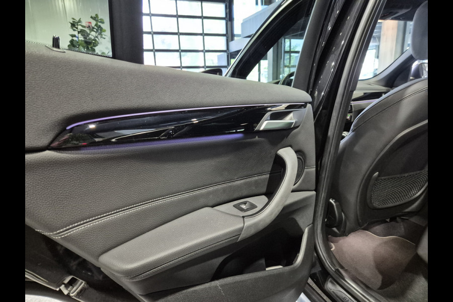 BMW X1 xDrive25e High Executive X-Line | Panorama | Trekhaak | Camera