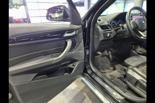 BMW X1 xDrive25e High Executive X-Line | Panorama | Trekhaak | Camera