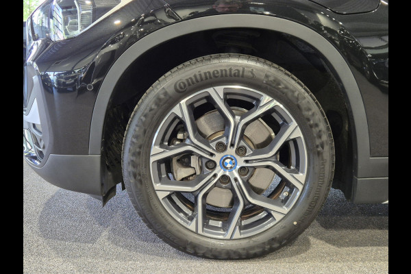 BMW X1 xDrive25e High Executive X-Line | Panorama | Trekhaak | Camera