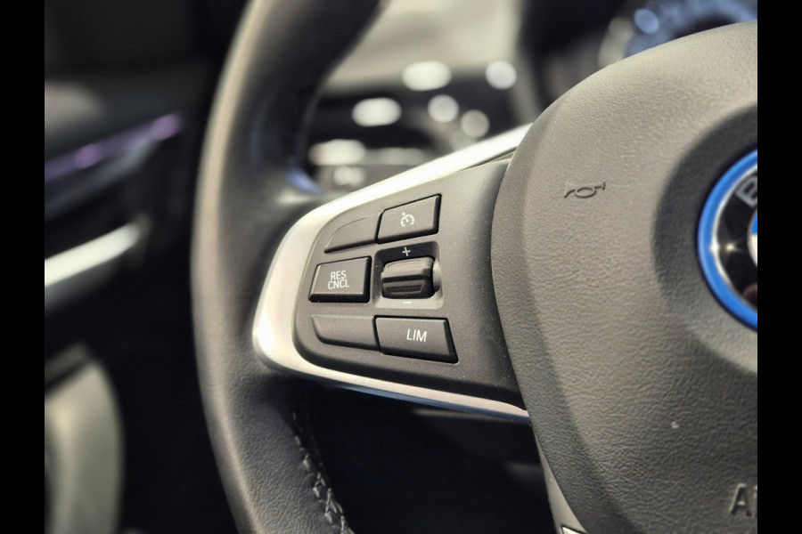 BMW X1 xDrive25e High Executive X-Line | Panorama | Trekhaak | Camera