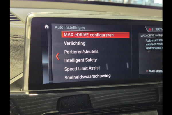 BMW X1 xDrive25e High Executive X-Line | Panorama | Trekhaak | Camera