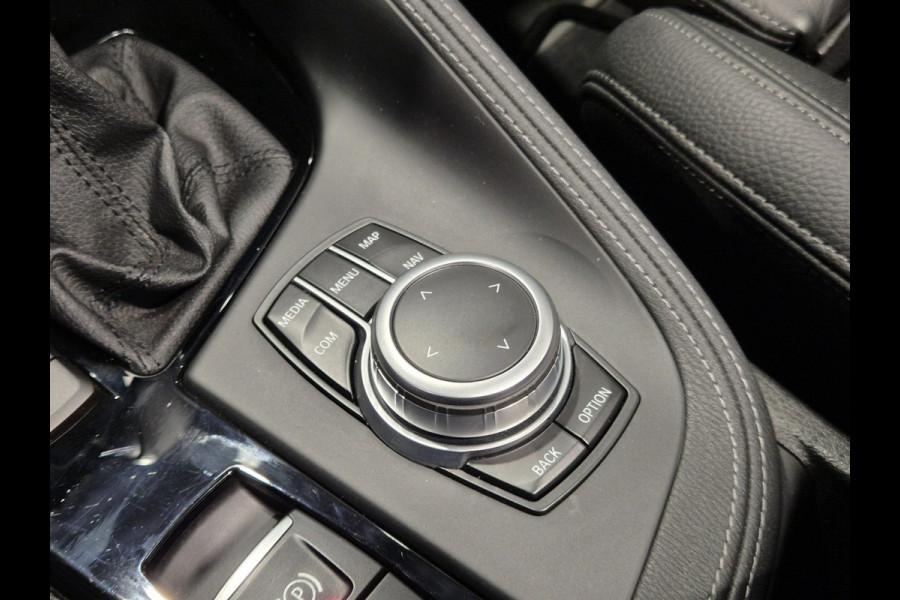 BMW X1 xDrive25e High Executive X-Line | Panorama | Trekhaak | Camera