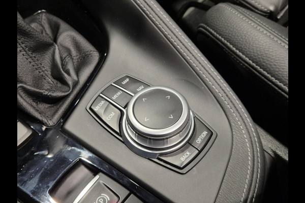 BMW X1 xDrive25e High Executive X-Line | Panorama | Trekhaak | Camera