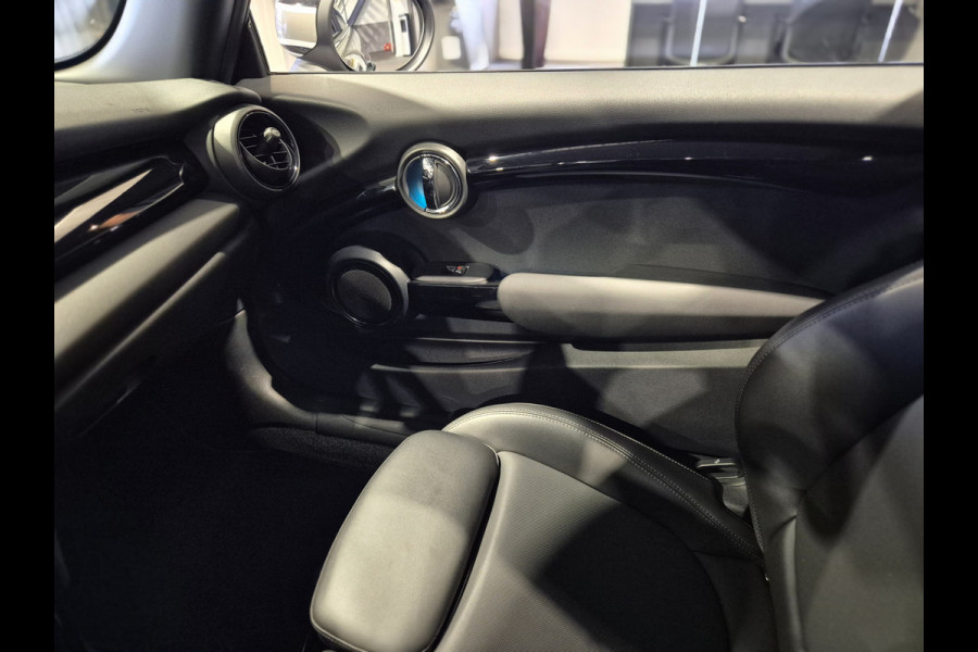 MINI Mini 1.5 One Salt Volleder | Navigatie | CarPlay  | Leder | Stoelverwarming | LED