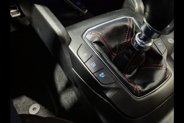 Ford FOCUS Wagon 1.0 EcoBoost Titanium Business Navigatie | LED | Camera | Carplay | Clima