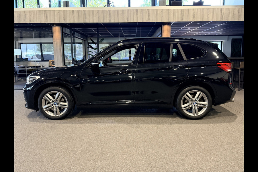 BMW X1 xDrive25e High Executive M-Sport | Panorama | HUD | Camera | Carplay
