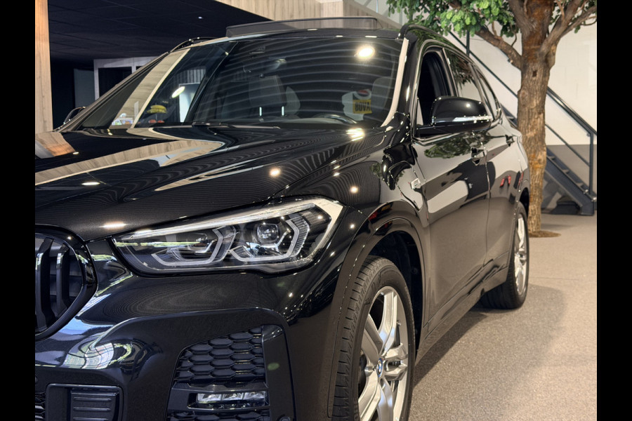 BMW X1 xDrive25e High Executive M-Sport | Panorama | HUD | Camera | Carplay