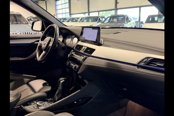 BMW X1 xDrive25e High Executive M-Sport | Panorama | HUD | Camera | Carplay