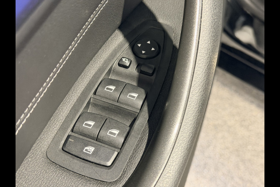 BMW X1 xDrive25e High Executive M-Sport | Panorama | HUD | Camera | Carplay