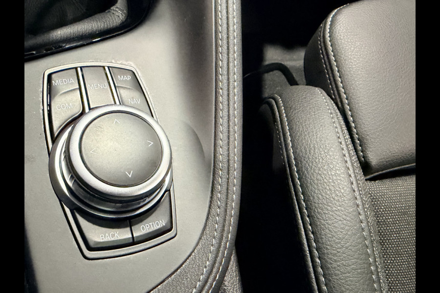 BMW X1 xDrive25e High Executive M-Sport | Panorama | HUD | Camera | Carplay