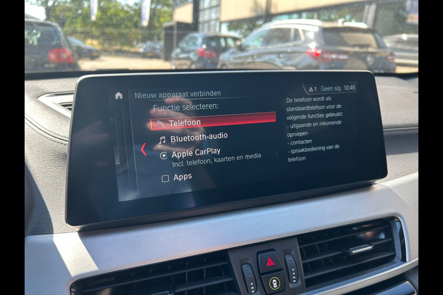 BMW X1 xDrive25e High Executive M-Sport | Panorama | 19” | Trekhaak | Camera | HUD | Stormbay metallic