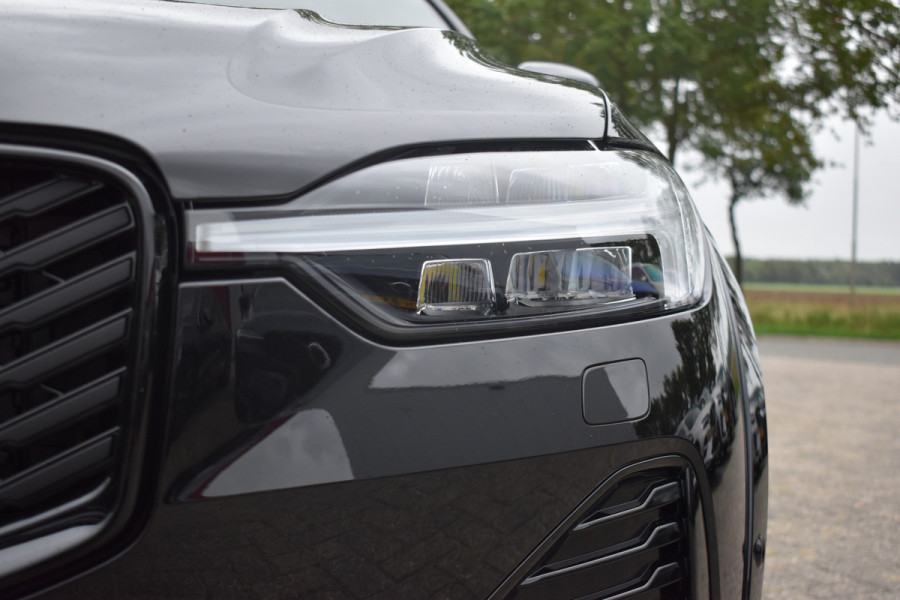 Volvo XC60 T8 455PK Plug-in hybrid AWD Ultra Black Edition | Luchtvering | HUD | Massage stoelen | Stoel koeling | Bowers & Wilkens |