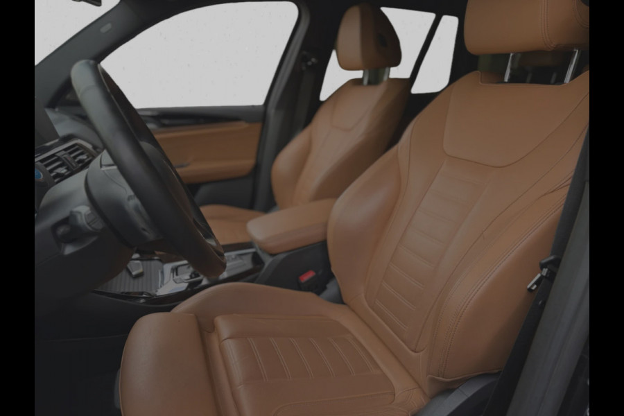 BMW iX3 High Executive 80 kWh M-pakket SOH 96% (1e eig, NL-auto, Dealer OndH, Panoramadak, Navi Pro, Camera, H&K, Autopilot, Etc))