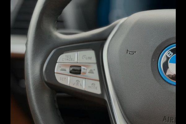 BMW iX3 High Executive 80 kWh M-pakket SOH 96% (1e eig, NL-auto, Dealer OndH, Panoramadak, Navi Pro, Camera, H&K, Autopilot, Etc))