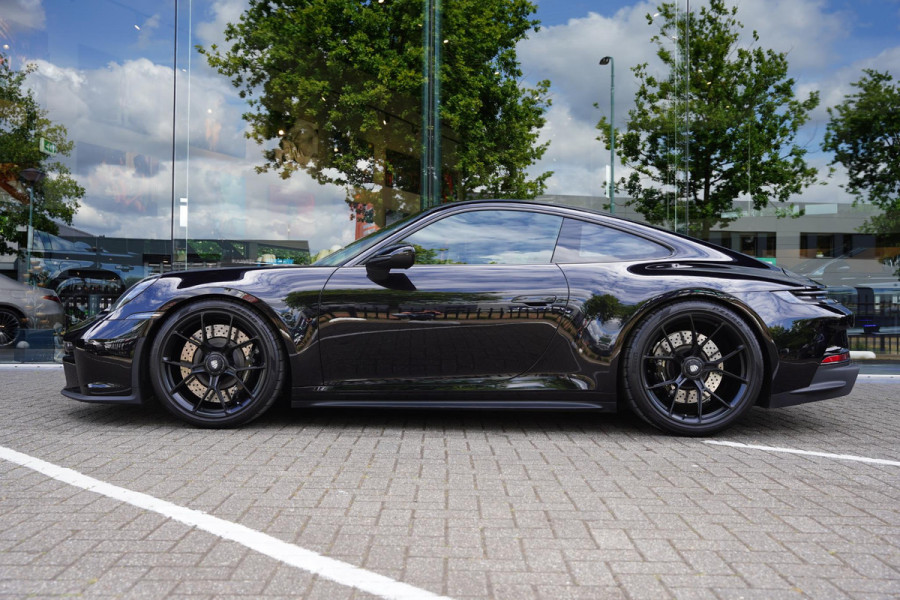 Porsche 911 992 4.0 GT3 Touring