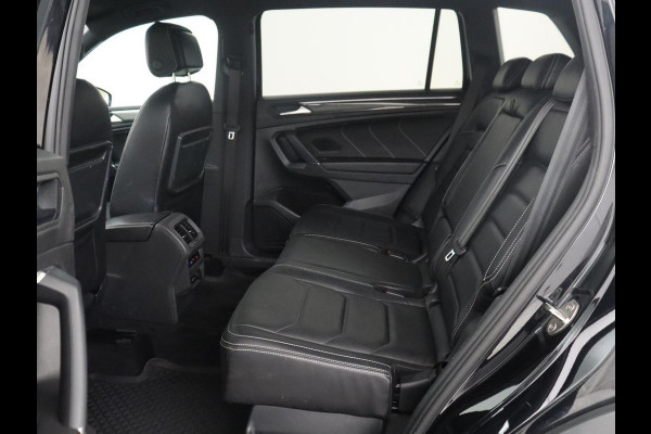 Volkswagen Tiguan Allspace 1.5 TSI Highline Business R | Leder | Trekhaak | Virtual dashboard | Adaptive cruise | Camera | Park assist | Carplay | Climate control | Stoelverwarming | Full LED |