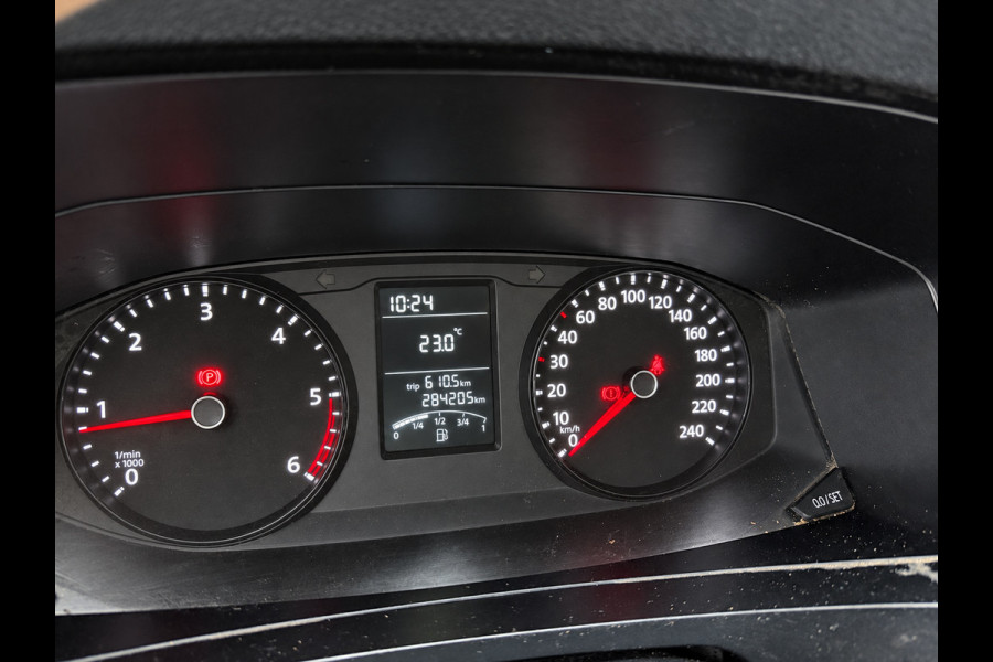 Volkswagen Transporter 2.0 TDI L2H1 DC Pickup goed onderhouden