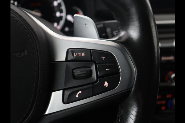 BMW 5 Serie Touring 530i xDrive M-sport High Executive | Leder | Camera | Harman/kardon | Park assist | Cruise control | Full LED | Bluetooth | Sfeerverlichting |