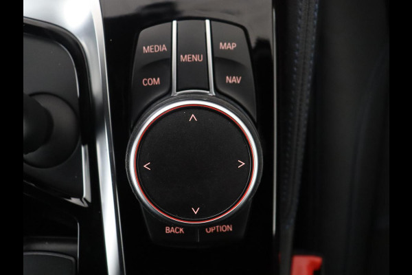 BMW 5 Serie Touring 530i xDrive M-sport High Executive | Leder | Camera | Harman/kardon | Park assist | Cruise control | Full LED | Bluetooth | Sfeerverlichting |
